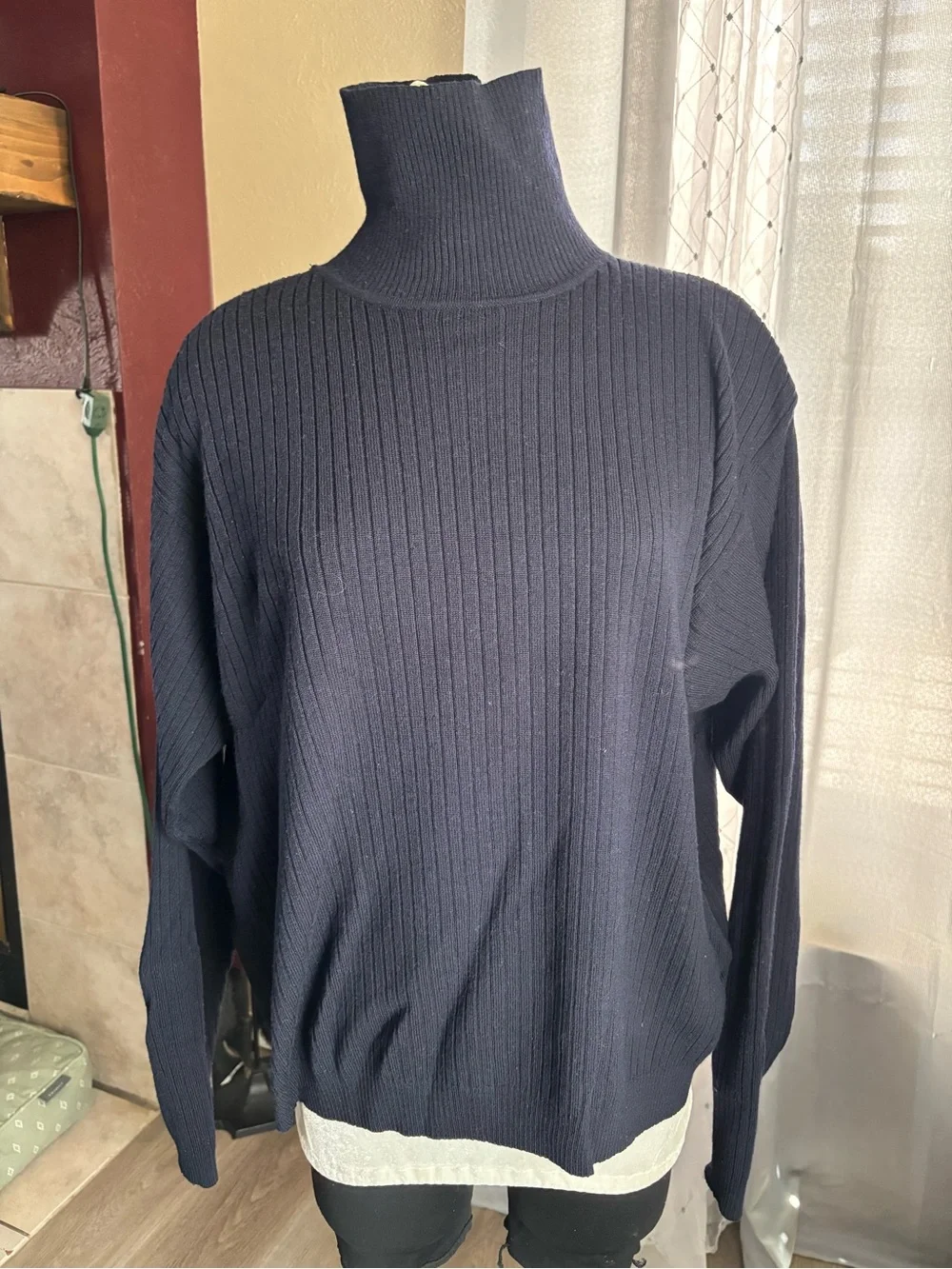 Banana Republic 100% merino wool black Ribbed Turtleneck top size M